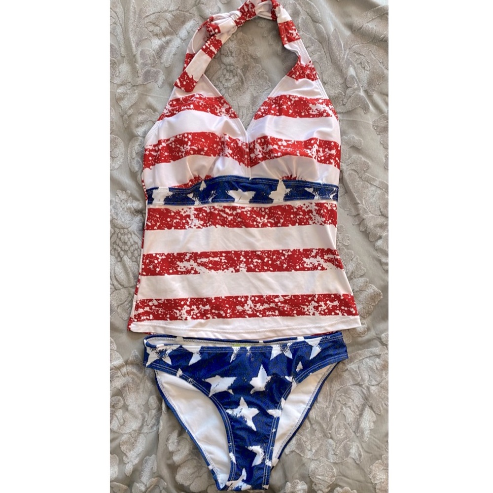 Castaways Patriotic Tankini NWOT